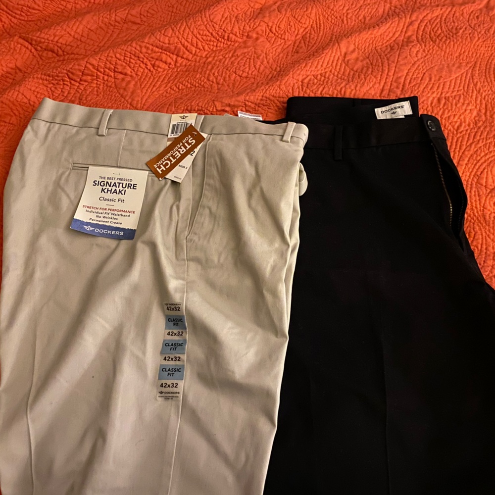 2 pairs of men's Dockers 42x32
